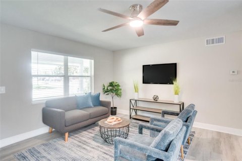 Casa en venta en Kissimmee, Florida, 4 dormitorios, 156.08 m2 № 1898482 - foto 10