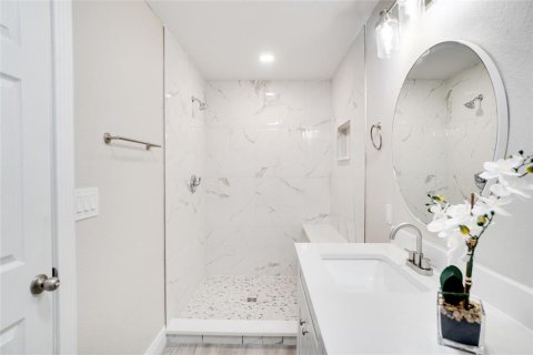 Casa en venta en Kissimmee, Florida, 4 dormitorios, 156.08 m2 № 1898482 - foto 25