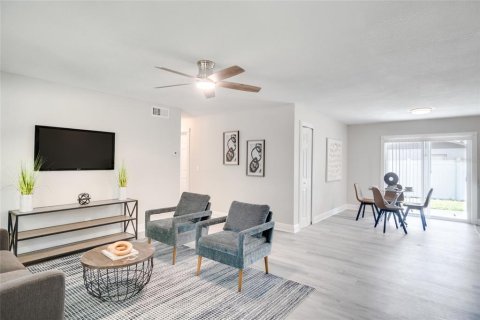 Casa en venta en Kissimmee, Florida, 4 dormitorios, 156.08 m2 № 1898482 - foto 30