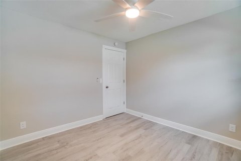 Casa en venta en Kissimmee, Florida, 4 dormitorios, 156.08 m2 № 1898482 - foto 29