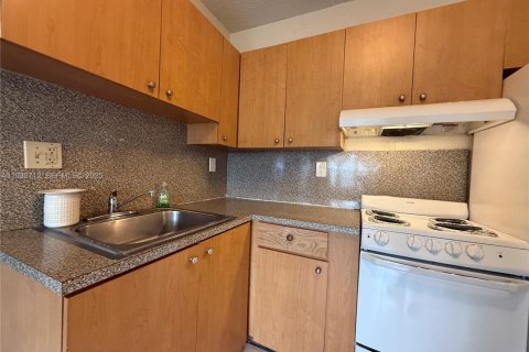 Снять в аренду квартиру в Майами, Флорида 2 спальни, 54.91м2, № 1989472 - фото 7