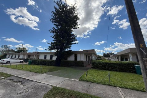 Снять в аренду квартиру в Майами, Флорида 2 спальни, 54.91м2, № 1989472 - фото 3