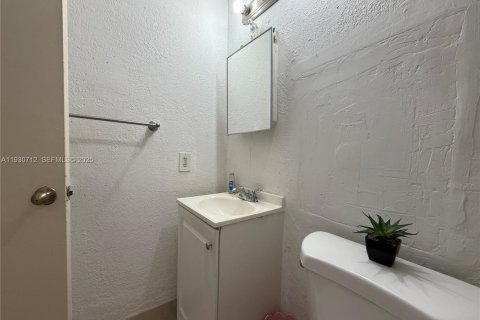 Снять в аренду квартиру в Майами, Флорида 2 спальни, 54.91м2, № 1989472 - фото 12