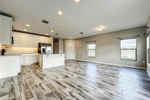 Touwnhouse à louer à Orlando, Floride: 4 chambres, 162.49 m2 № 2388242 - photo 5