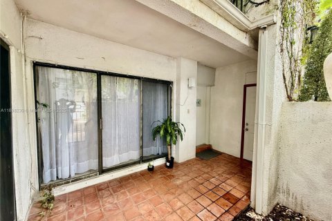 Снять в аренду квартиру в Майами, Флорида 1 спальня, 79.9м2, № 1949443 - фото 22