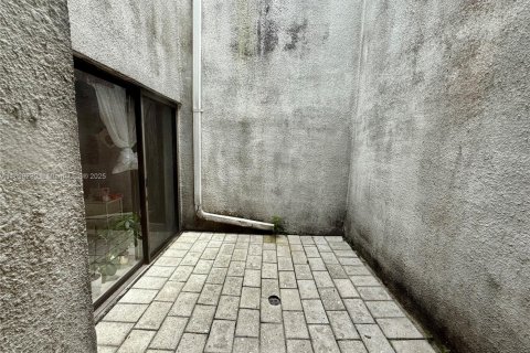 Снять в аренду квартиру в Майами, Флорида 1 спальня, 79.9м2, № 1949443 - фото 15