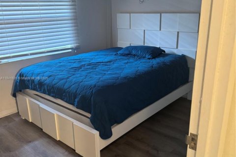 Condominio en venta en Lauderdale Lakes, Florida, 2 dormitorios, 80.36 m2 № 1962718 - foto 7