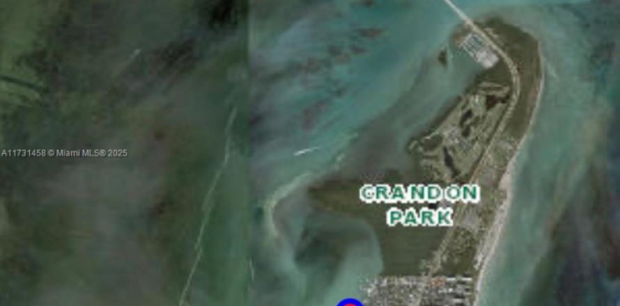 House in Key Biscayne, Florida 1 bedroom, 434.69 sq.m. № 1709738