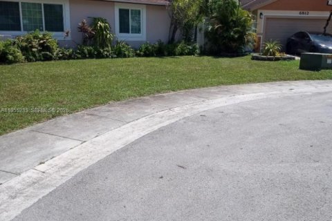 Снять в аренду виллу или дом в Мирамар, Флорида 4 спальни, 161.65м2, № 2011094 - фото 25