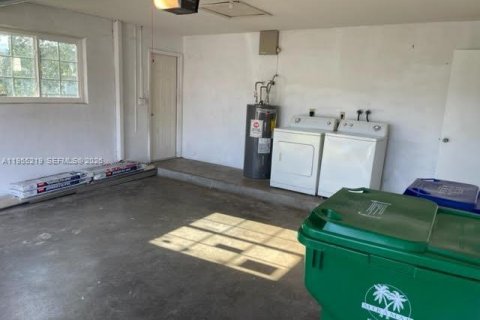 Снять в аренду виллу или дом в Мирамар, Флорида 4 спальни, 161.65м2, № 2011094 - фото 22