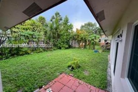 Снять в аренду виллу или дом в Мирамар, Флорида 4 спальни, 161.65м2, № 2011094 - фото 23