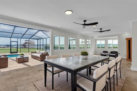 House in Lakeland, Florida 5 bedrooms, 336.31 sq.m. № 1755541 - photo 13