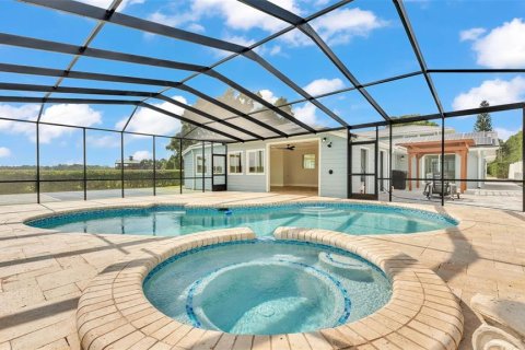 House in Lakeland, Florida 5 bedrooms, 336.31 sq.m. № 1755541 - photo 10