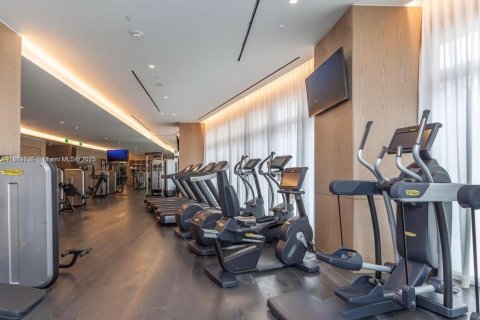 Condo in Miami, Florida, 3 bedrooms  № 2014008 - photo 28