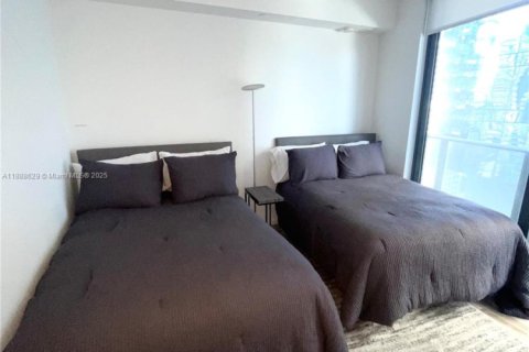 Condo in Miami, Florida, 3 bedrooms  № 2014008 - photo 13