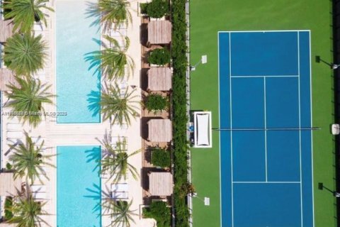 Condo in Miami, Florida, 3 bedrooms  № 2014008 - photo 19