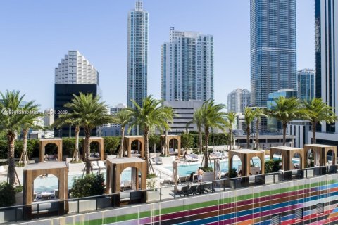 Condo in Miami, Florida, 3 bedrooms  № 2014008 - photo 21