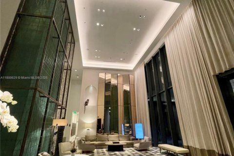 Condo in Miami, Florida, 3 bedrooms  № 2014008 - photo 3