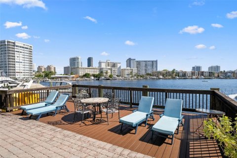 Casa en alquiler en Hallandale Beach, Florida, 20 dormitorios, 1026.48 m2 № 2434187 - foto 37