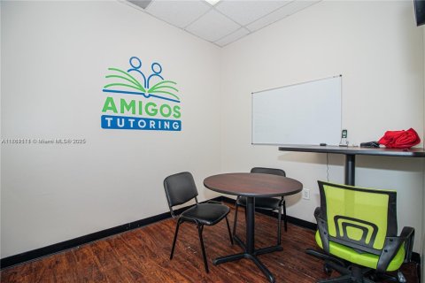 Commercial property in Sweetwater, Florida № 1890039 - photo 20