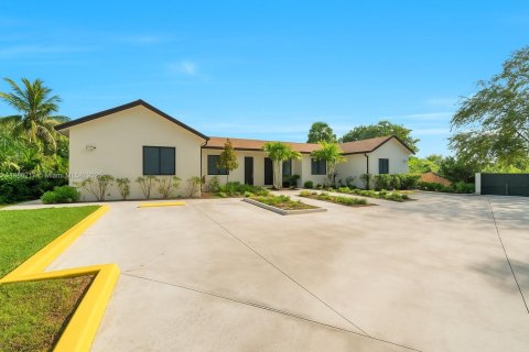 Casa en alquiler en Hollywood, Florida, 3 dormitorios № 1933245 - foto 1