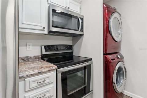 Condo in Lake Wales, Florida, 2 bedrooms  № 2096526 - photo 11