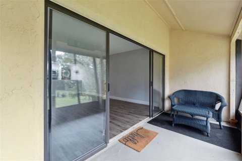 Condo in Lake Wales, Florida, 2 bedrooms  № 2096526 - photo 7