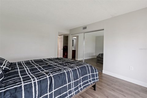 Condo in Lake Wales, Florida, 2 bedrooms  № 2096526 - photo 15