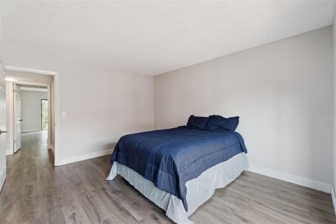 Condo in Lake Wales, Florida, 2 bedrooms  № 2096526 - photo 20