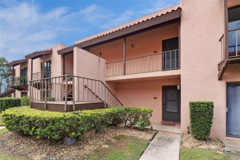 Condo in Lake Wales, Florida, 2 bedrooms  № 2096526 - photo 2