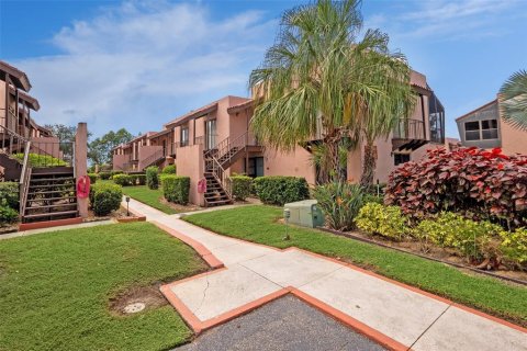 Condo in Lake Wales, Florida, 2 bedrooms  № 2096526