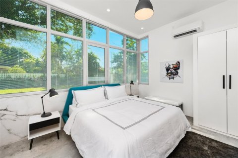 Купить виллу или дом в Майами, Флорида 6 спален, 347.64м2, № 2005794 - фото 13