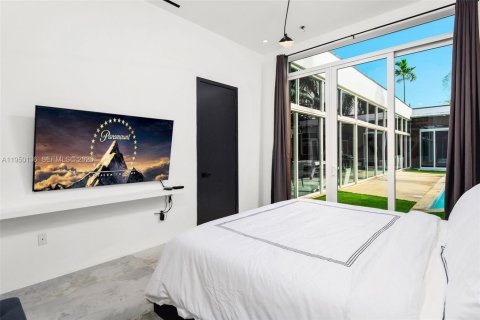 Купить виллу или дом в Майами, Флорида 6 спален, 347.64м2, № 2005794 - фото 16