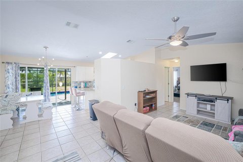 Villa ou maison à vendre à Punta Gorda, Floride: 3 chambres, 113.81 m2 № 2206745 - photo 14