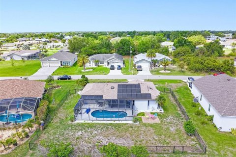 Villa ou maison à vendre à Punta Gorda, Floride: 3 chambres, 113.81 m2 № 2206745 - photo 2