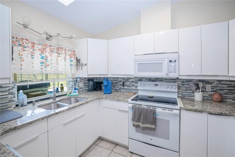 Villa ou maison à vendre à Punta Gorda, Floride: 3 chambres, 113.81 m2 № 2206745 - photo 6