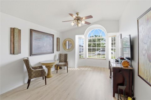 House in Clermont, Florida 3 bedrooms, 145.76 sq.m. № 2112077 - photo 8