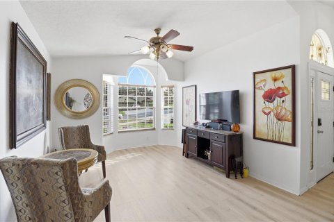House in Clermont, Florida 3 bedrooms, 145.76 sq.m. № 2112077 - photo 7
