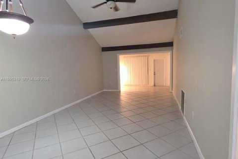 House in Plantation, Florida 2 bedrooms, 99.78 sq.m. № 2062731 - photo 20