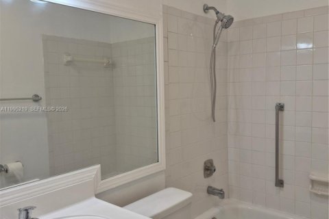 House in Plantation, Florida 2 bedrooms, 99.78 sq.m. № 2062731 - photo 30