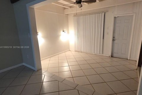House in Plantation, Florida 2 bedrooms, 99.78 sq.m. № 2062731 - photo 24