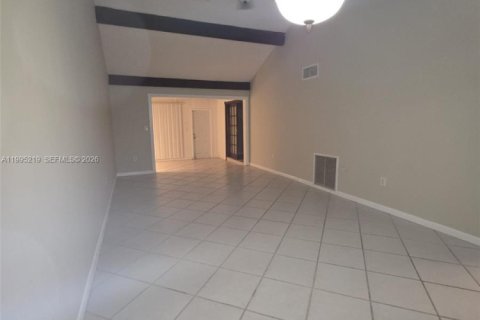 House in Plantation, Florida 2 bedrooms, 99.78 sq.m. № 2062731 - photo 19