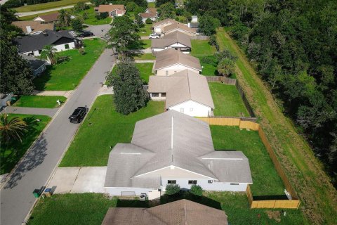 Villa ou maison à vendre à Kissimmee, Floride: 3 chambres, 150.69 m2 № 2318584 - photo 24