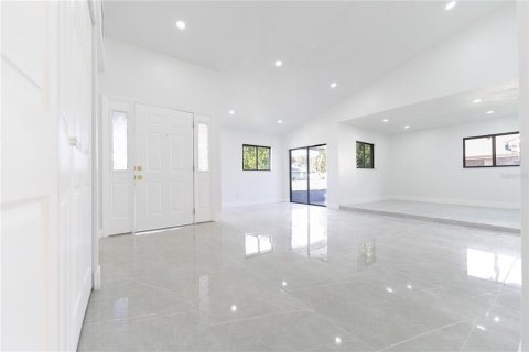Villa ou maison à vendre à Kissimmee, Floride: 3 chambres, 150.69 m2 № 2318584 - photo 12