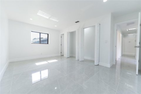 Villa ou maison à vendre à Kissimmee, Floride: 3 chambres, 150.69 m2 № 2318584 - photo 7