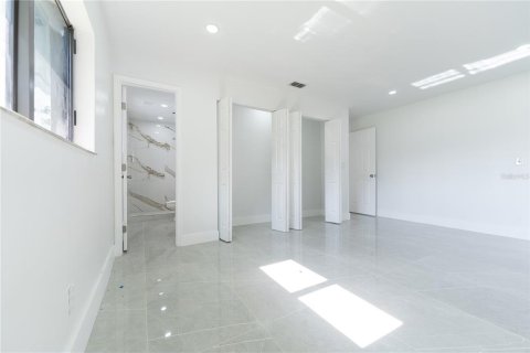 Villa ou maison à vendre à Kissimmee, Floride: 3 chambres, 150.69 m2 № 2318584 - photo 9