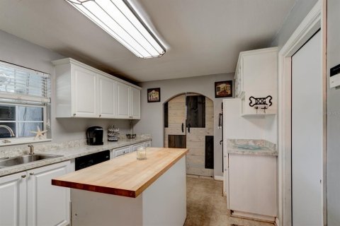 Купить виллу или дом в Эджуотер, Флорида 7 комнат, 128.67м2, № 2315225 - фото 10