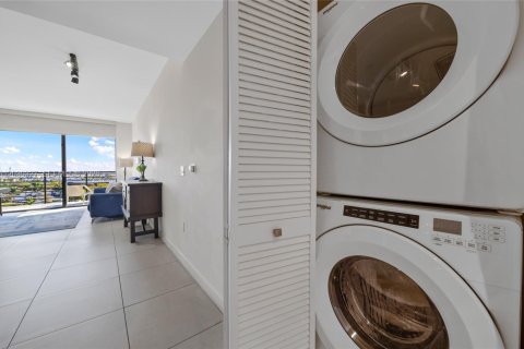 Снять в аренду кондоминиум в Дорал, Флорида 1 спальня, 63.73м2, № 2145747 - фото 16