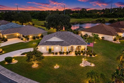 Casa en Sun City Center, Florida 3 dormitorios, 135.45 m2 № 2388293