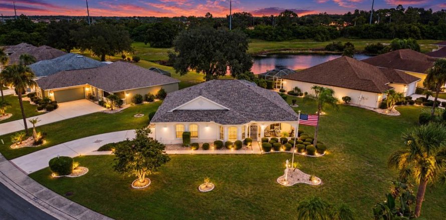 Casa en Sun City Center, Florida 3 dormitorios, 135.45 m2 № 2388293